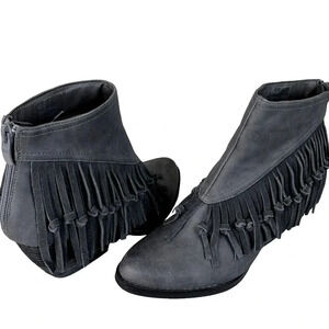 Sbicca Vintage Collection Women's Gray Fringe Ankle Boots Size 7 Faux Leather